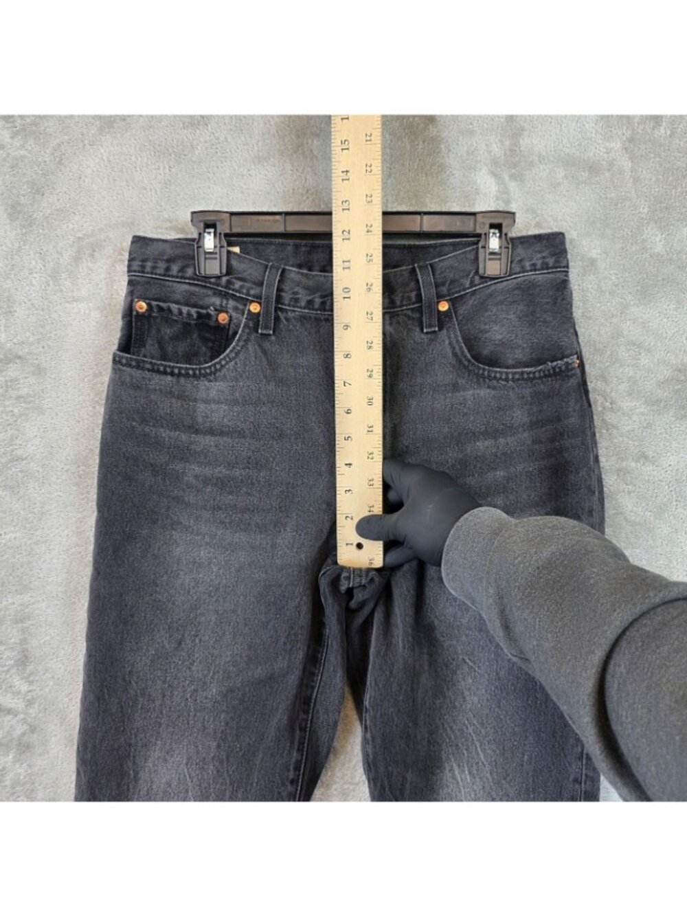 Levis 501 90s Jeans Womens 30 Gray Charcoal Wash Relaxed Straight Button Fly - Picture 9 of 16
